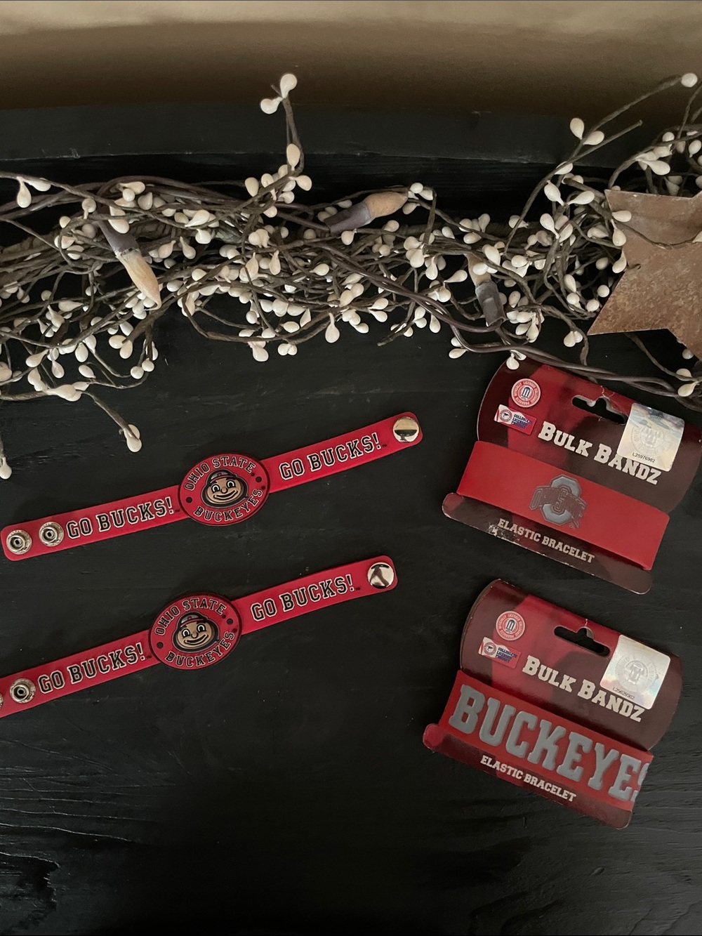NWT Ohio State Buckeyes Set of 4 Bulk Bandz Bracelets